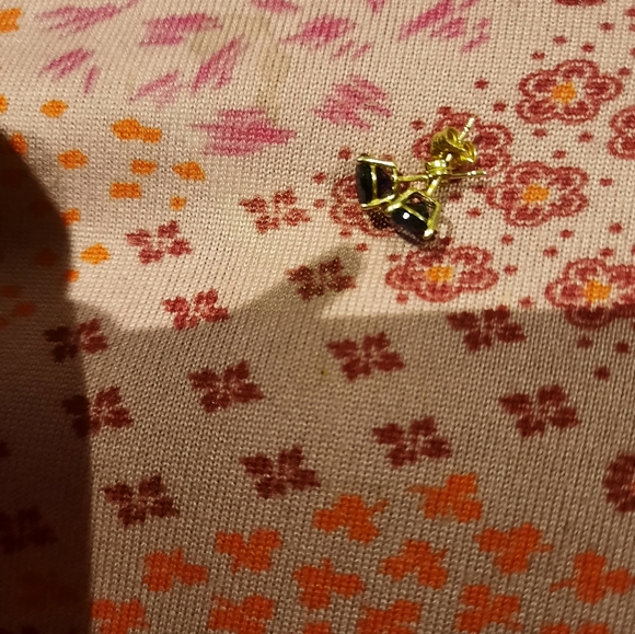 NWT AUTHENTIC SEXXY SAPPHIRE SEPT BIRTHSTONE STUD EARRINGS SOLID 10K YELLOW GOLD - Picture 2 of 7